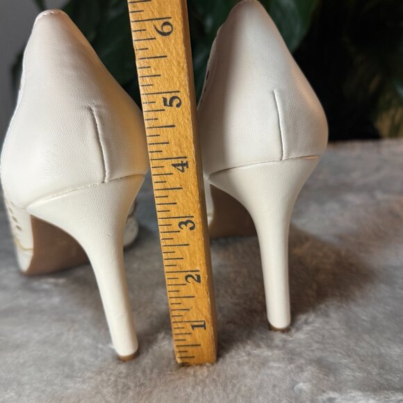 Adrienne Vittadini Women's White Heel Dress Shoe
Size 10M - Like new! - Picture 5 of 9